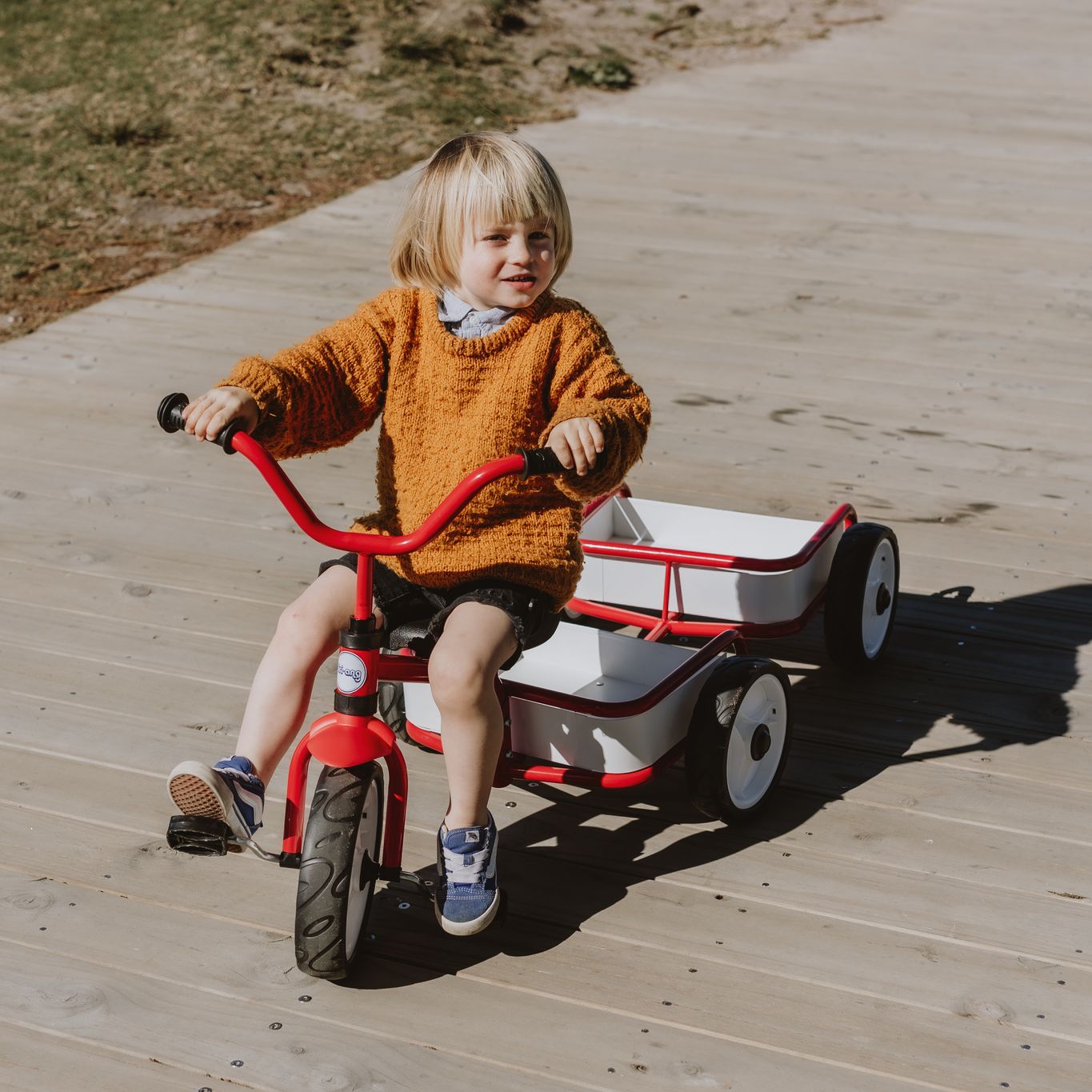 Tri-ang 2.0 Tuff Trike w Push Bar - Red
