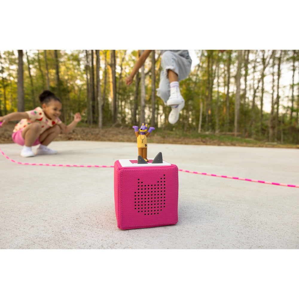 Child playing with the Tonies Audio Character Doggyland figure