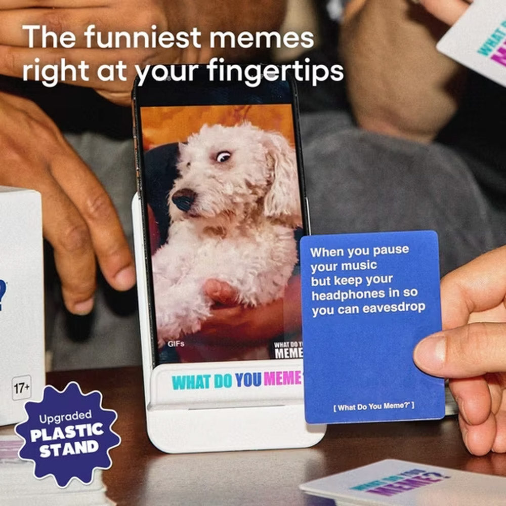 What Do You Meme? GIF Edition card game