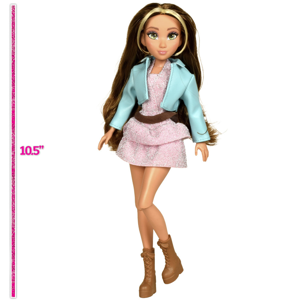 Winx Club Fashion Doll - Flora toy.