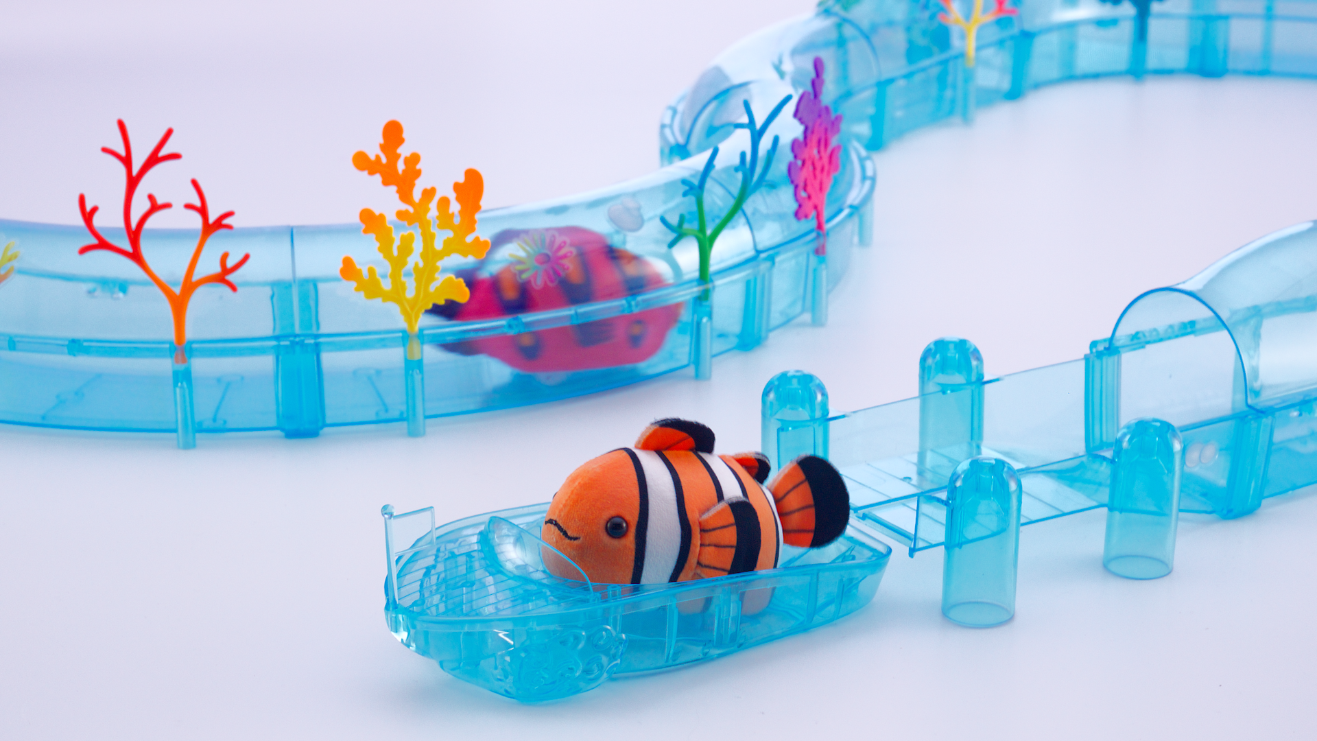 Zhu Zhu Aquarium Speedboat And Dock Set