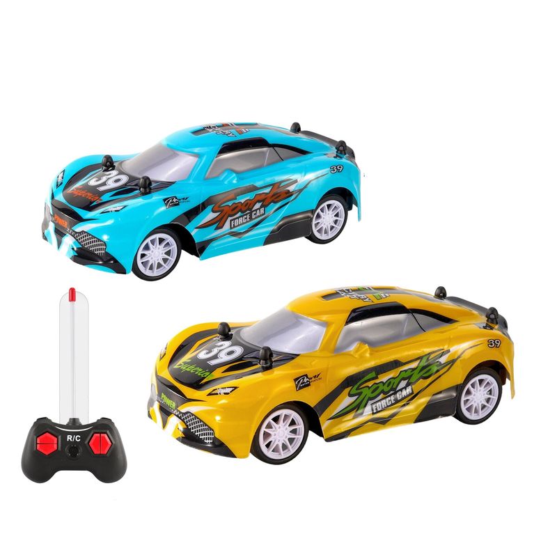 1: 28 Four-Way PVC Car Shell Light Remote Control Car (2 Mixed Colours)