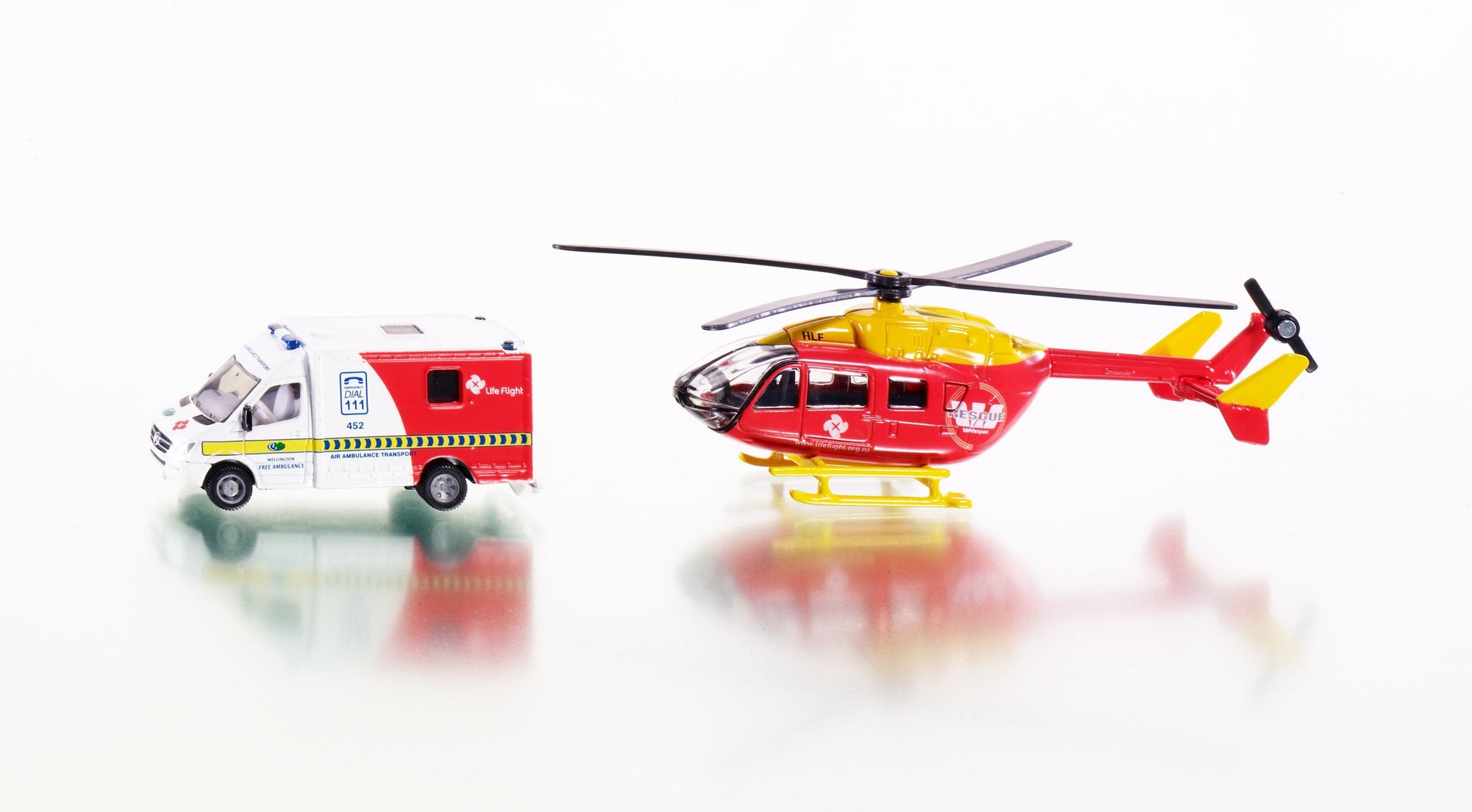 Siku 1850Nz 1:87 Life Flight Westpac Rescue Helicopter And Ambulance Set - Toyworld NZ